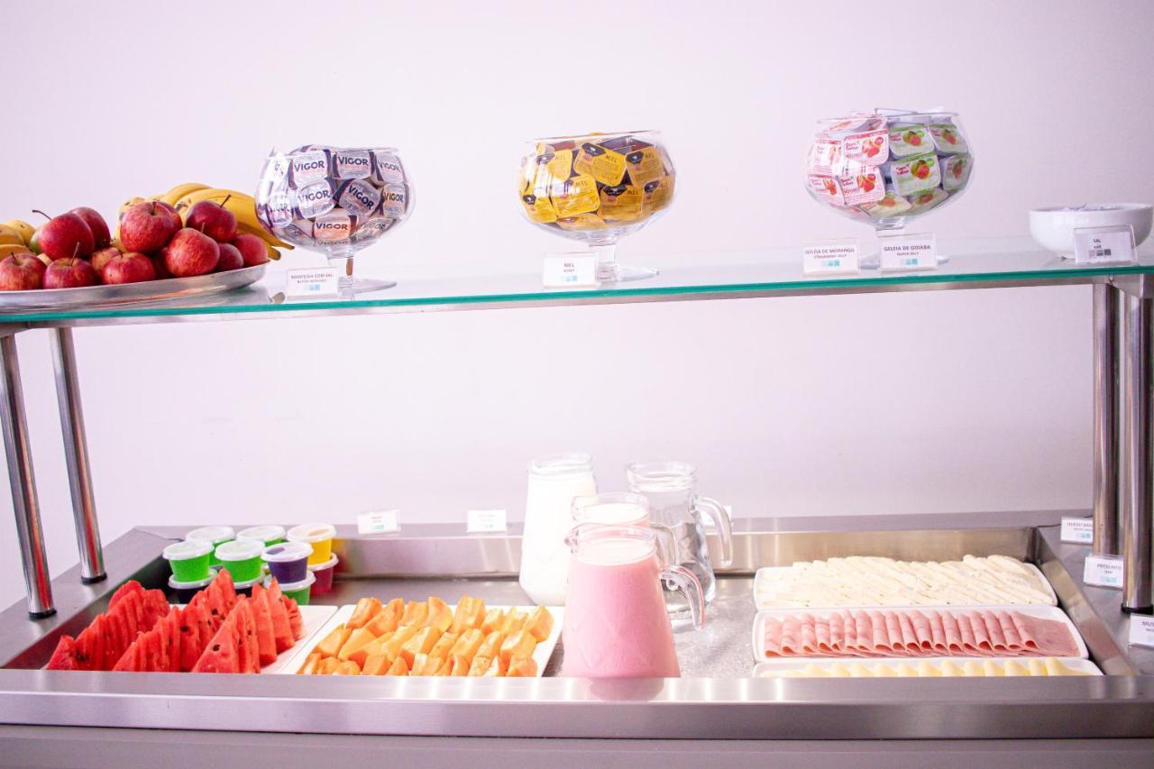 Hotel H2 Congonhas Экстерьер фото A buffet with cold cuts