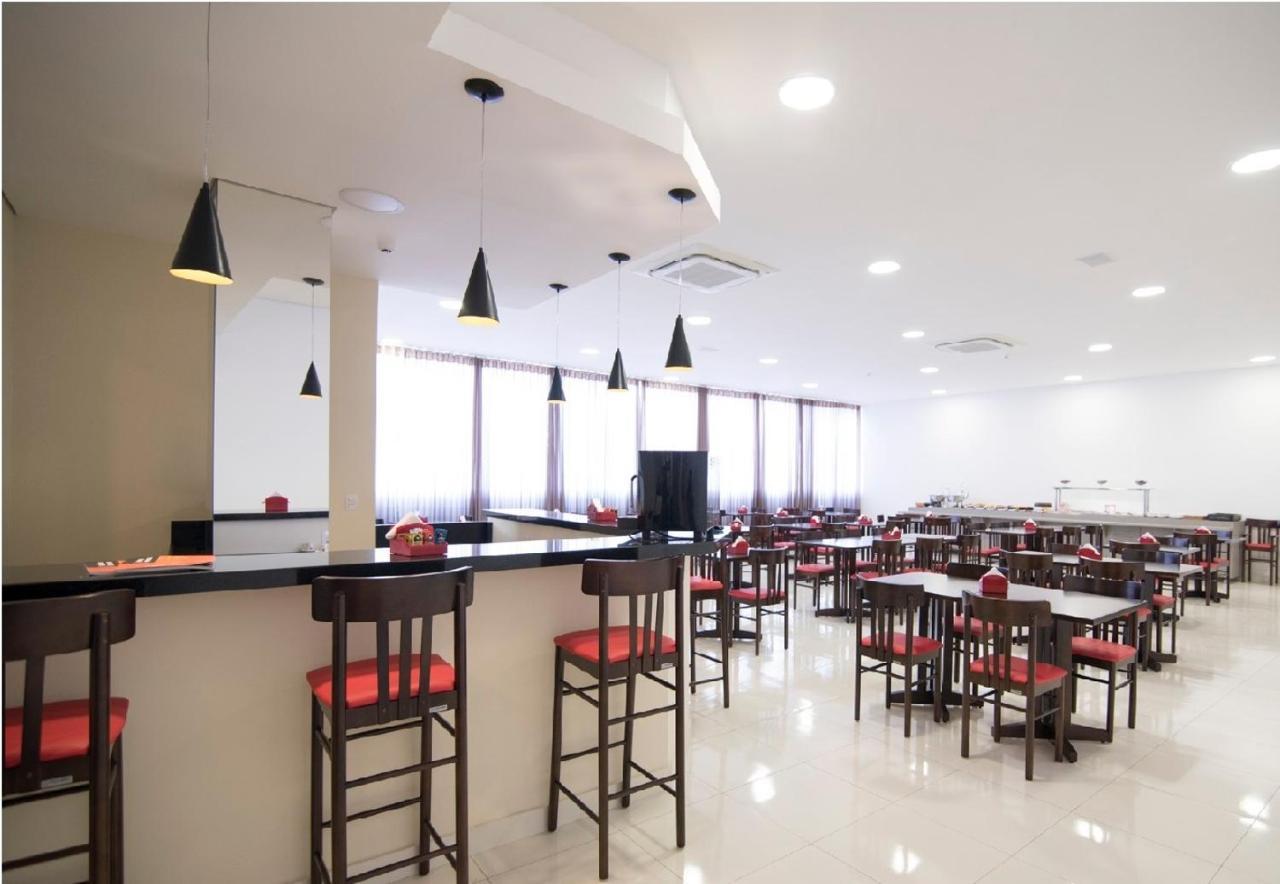 Hotel H2 Congonhas Экстерьер фото The interior of the airport's business lounge